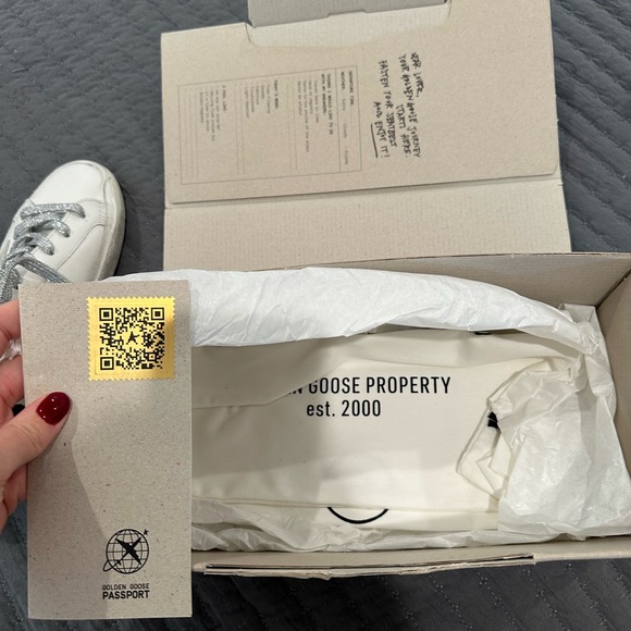 Women’s Golden Goose Brand New - Picture 4 of 5